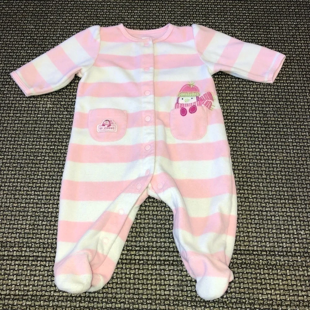 Carter’s footie pajamas 6 months